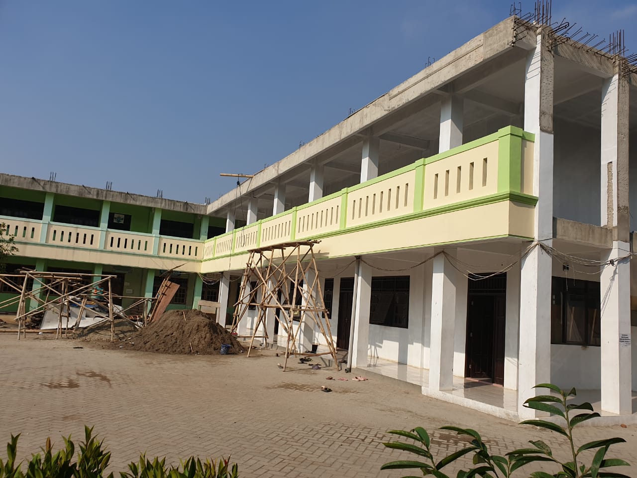 RUANG BELAJAR PUTRI 3